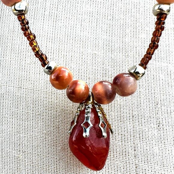 Carnelian Orange beaded pendant necklace - Picture 4 of 10